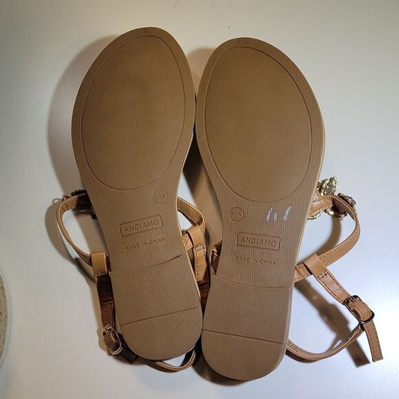 BRAND NEW ANDIAMO JEWELED THONG SANDAL - Picture 15 of 16